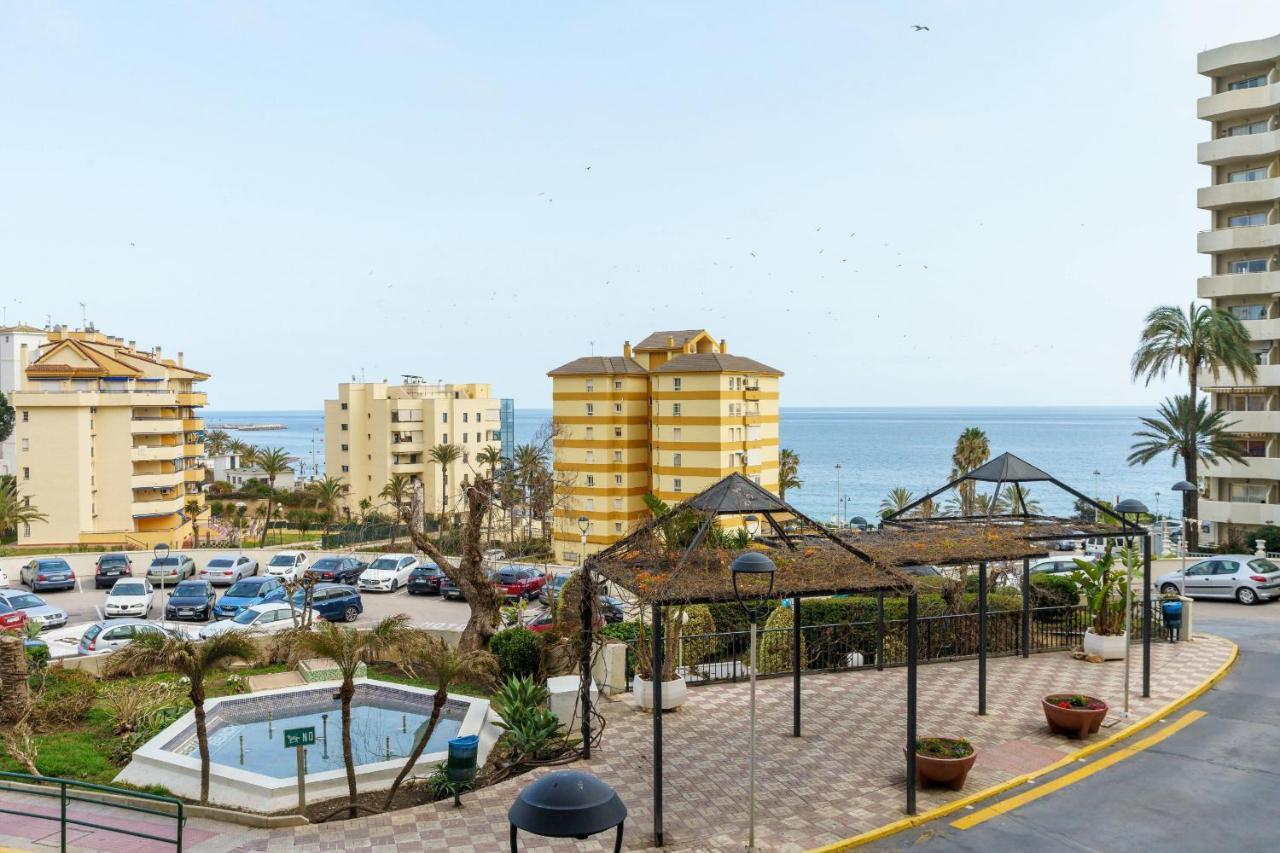 Seaview Beachfront Studio With Aqua Park & Balcony Benalmadena Ngoại thất bức ảnh
