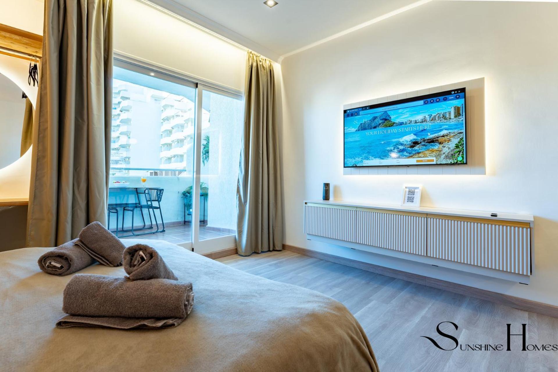 Seaview Beachfront Studio With Aqua Park & Balcony Benalmadena Ngoại thất bức ảnh