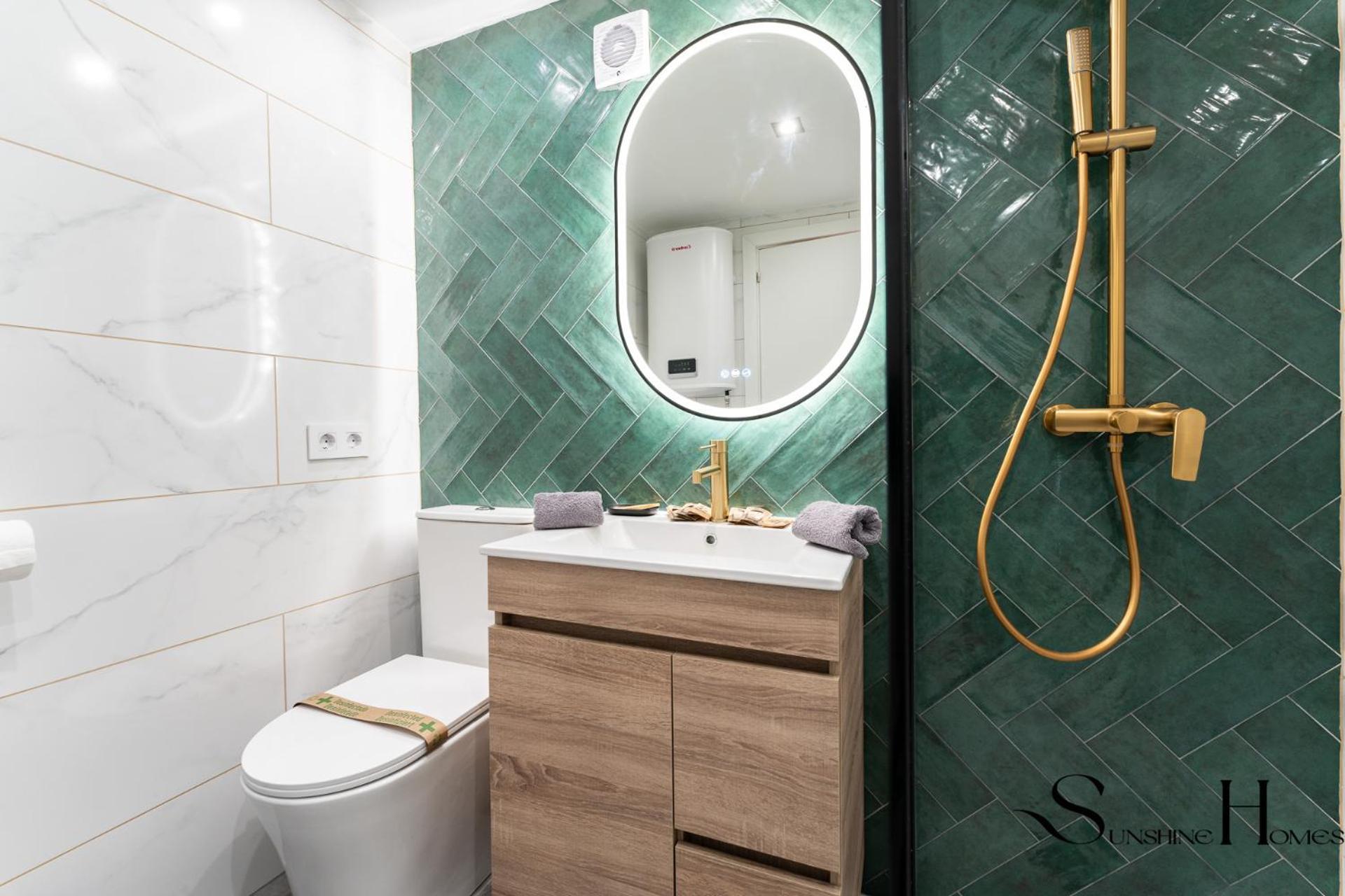 Seaview Beachfront Studio With Aqua Park & Balcony Benalmadena Ngoại thất bức ảnh