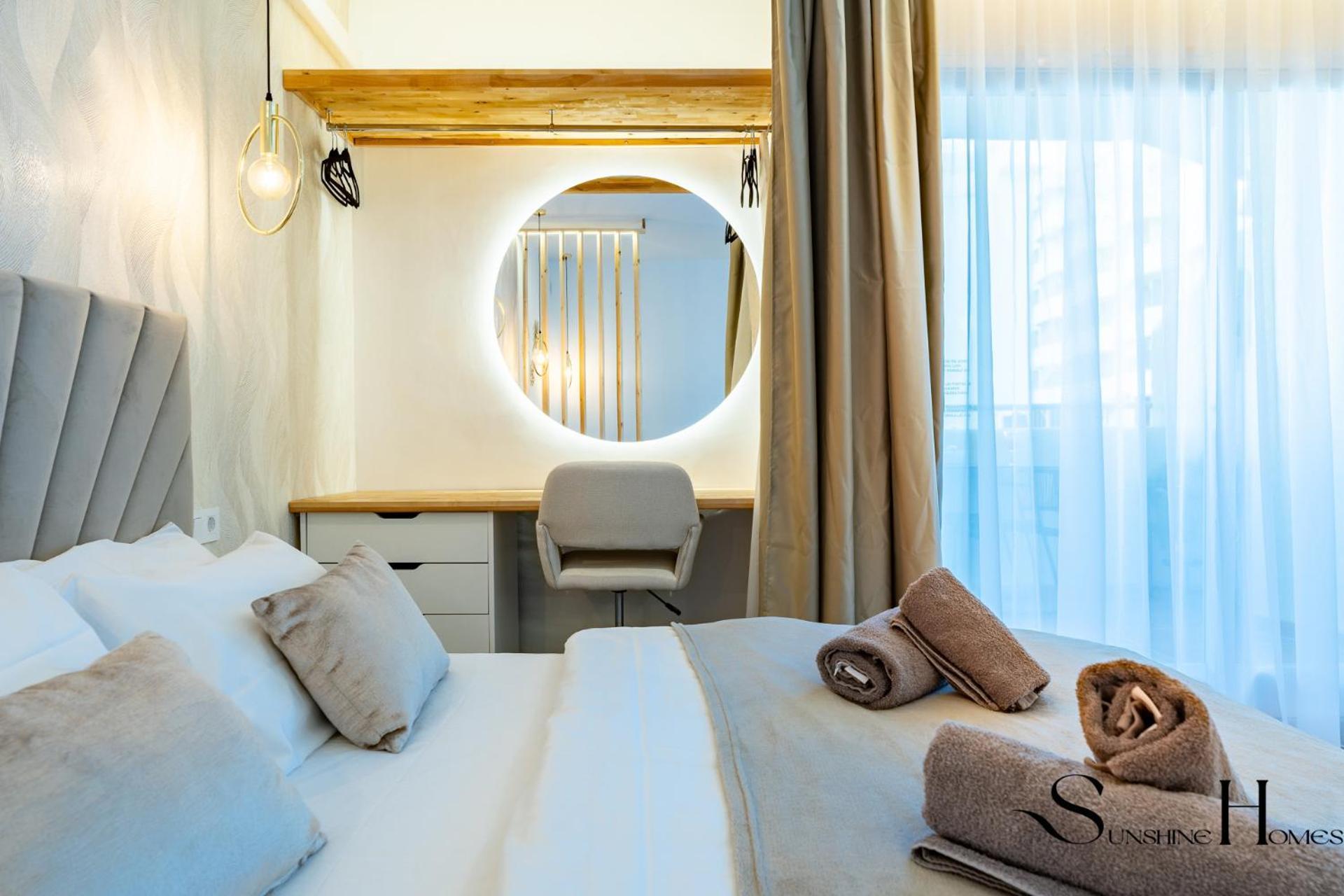 Seaview Beachfront Studio With Aqua Park & Balcony Benalmadena Ngoại thất bức ảnh
