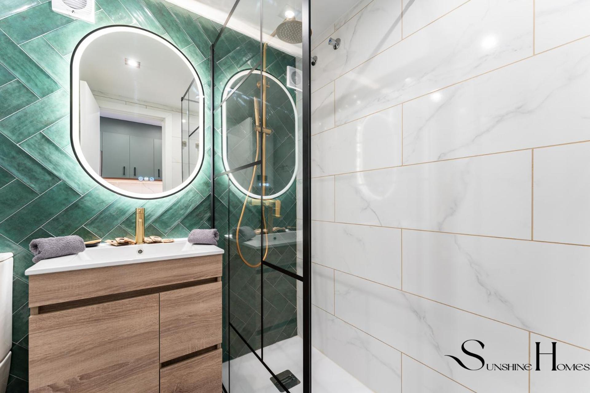 Seaview Beachfront Studio With Aqua Park & Balcony Benalmadena Ngoại thất bức ảnh