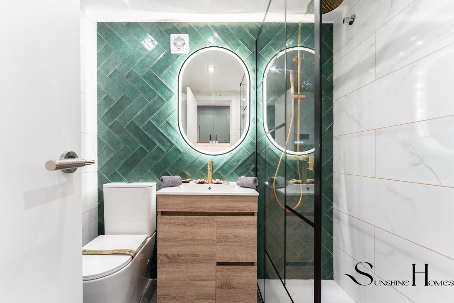 Seaview Beachfront Studio With Aqua Park & Balcony Benalmadena Ngoại thất bức ảnh