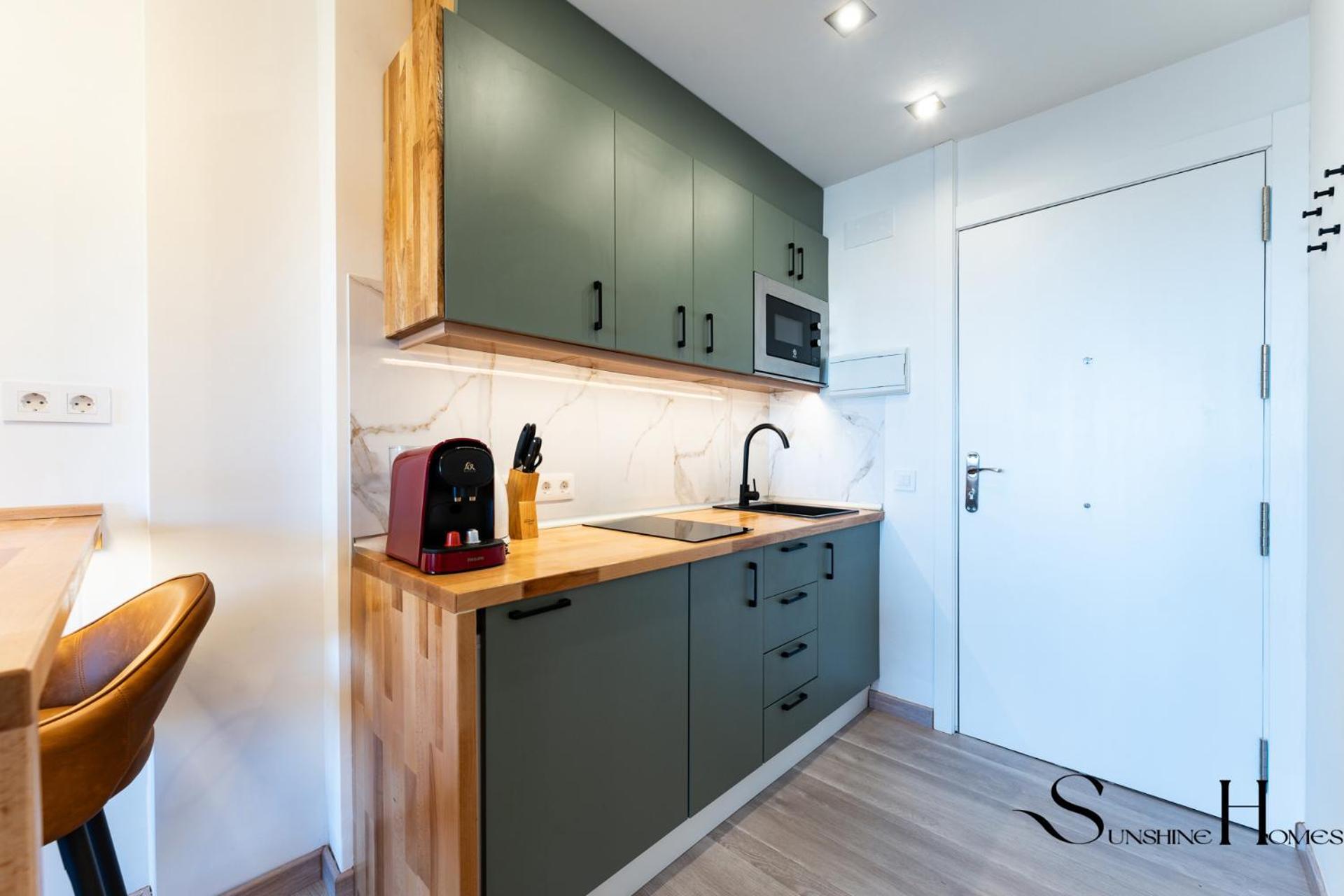 Seaview Beachfront Studio With Aqua Park & Balcony Benalmadena Ngoại thất bức ảnh