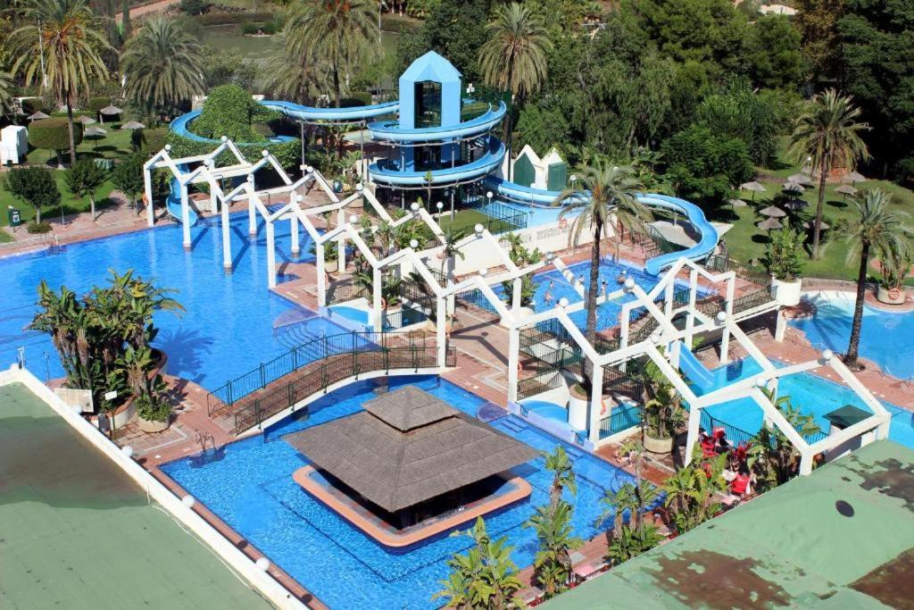 Seaview Beachfront Studio With Aqua Park & Balcony Benalmadena Ngoại thất bức ảnh
