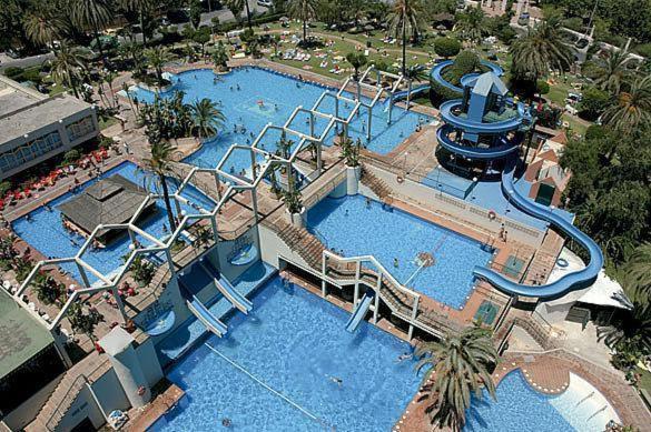 Seaview Beachfront Studio With Aqua Park & Balcony Benalmadena Ngoại thất bức ảnh
