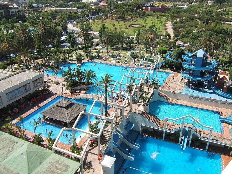 Seaview Beachfront Studio With Aqua Park & Balcony Benalmadena Ngoại thất bức ảnh