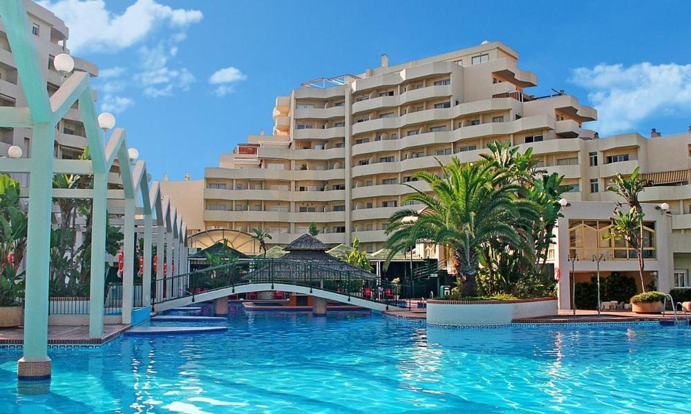 Seaview Beachfront Studio With Aqua Park & Balcony Benalmadena Ngoại thất bức ảnh